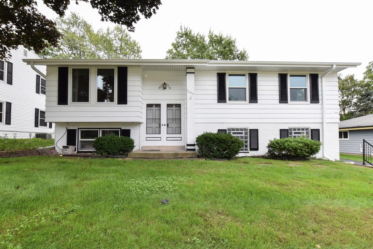 1627 Spruce St, Grafton, WI 53024