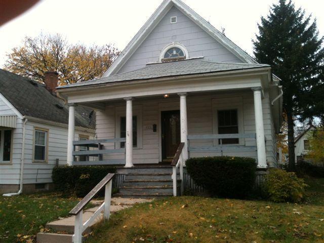 5263 N 37th St, Milwaukee, WI 53209