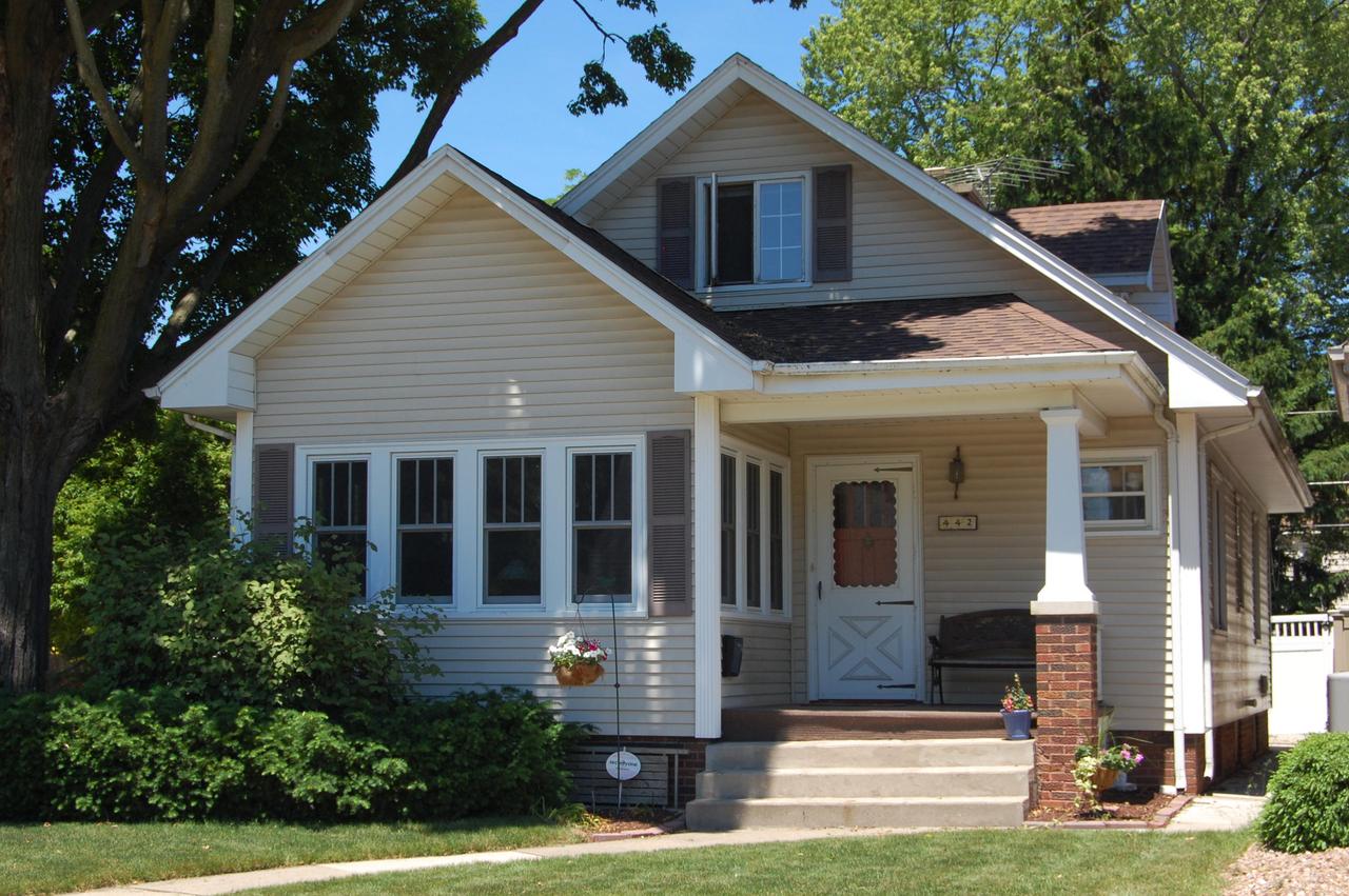 442 Wolff St., Racine, WI 53402