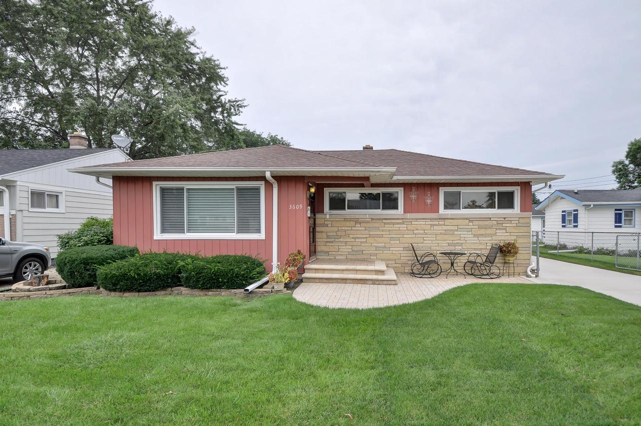 3609 Astoria Dr., Racine, WI 53402