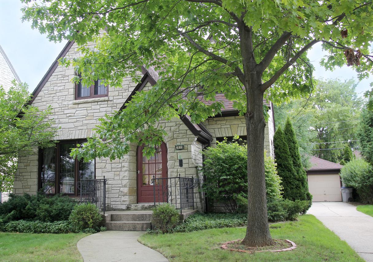 2818 N 68th St, Milwaukee, WI 53210