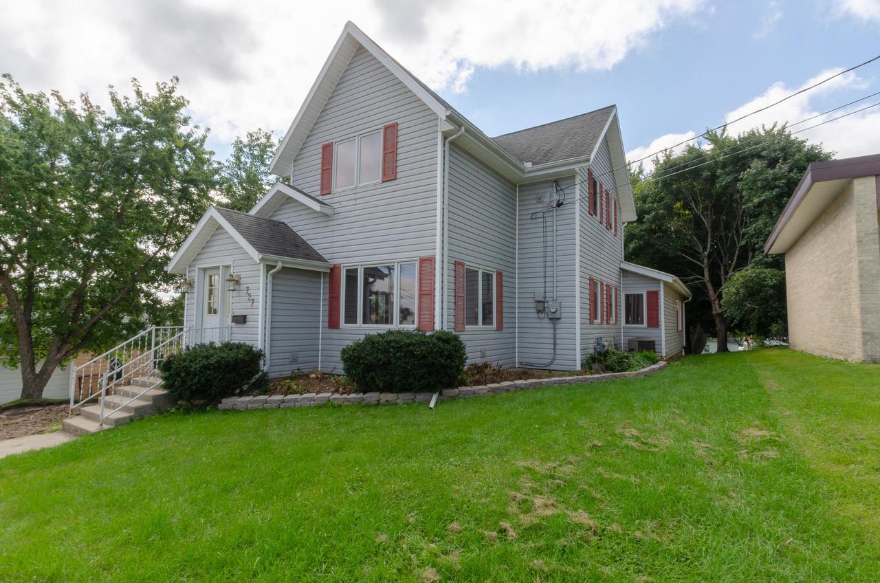727 South Ave., Lomira, WI 53048
