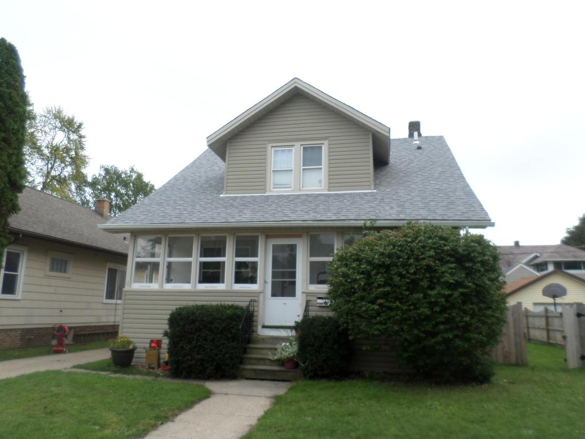 1709 73rd St, Kenosha, WI 53143