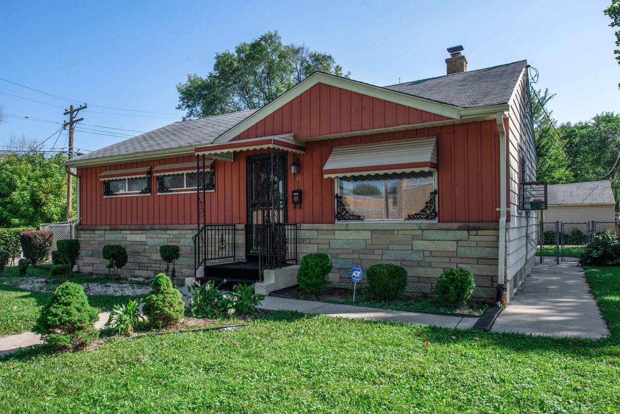 4470 N 52nd St, Milwaukee, WI 53218