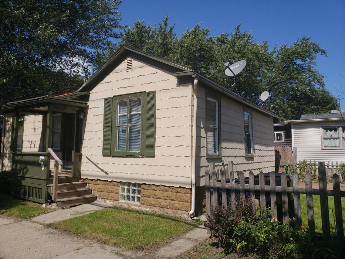608 Eleventh St., Racine, WI 53403