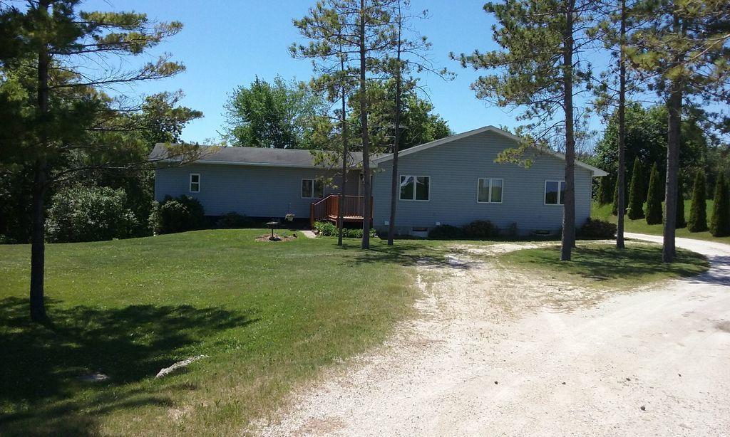 15231 Clarks Mills Rd., Reedsville, WI 54220