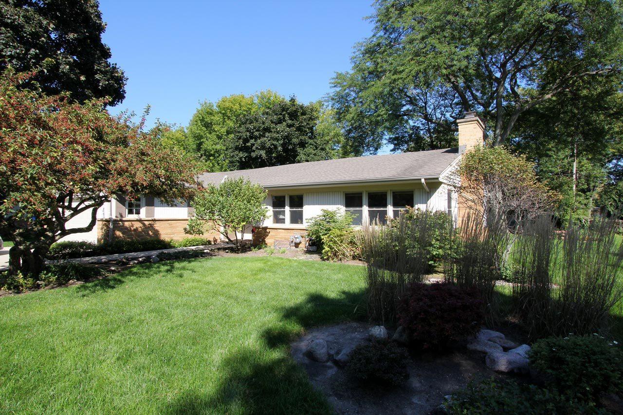 7536 N Seneca Rd., Fox Point, WI 53217