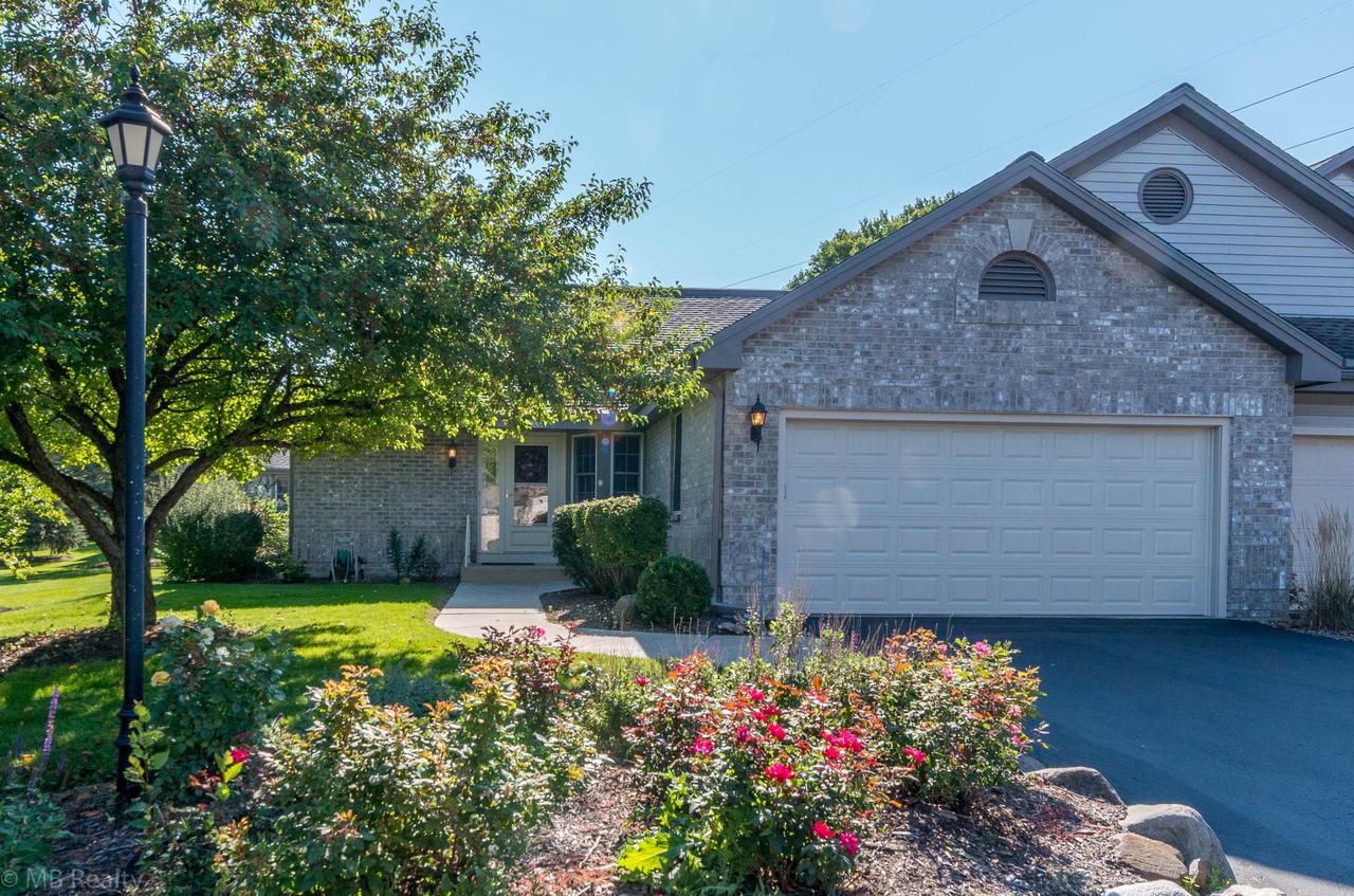 1903 Springbrook North #A, Waukesha, WI 53186