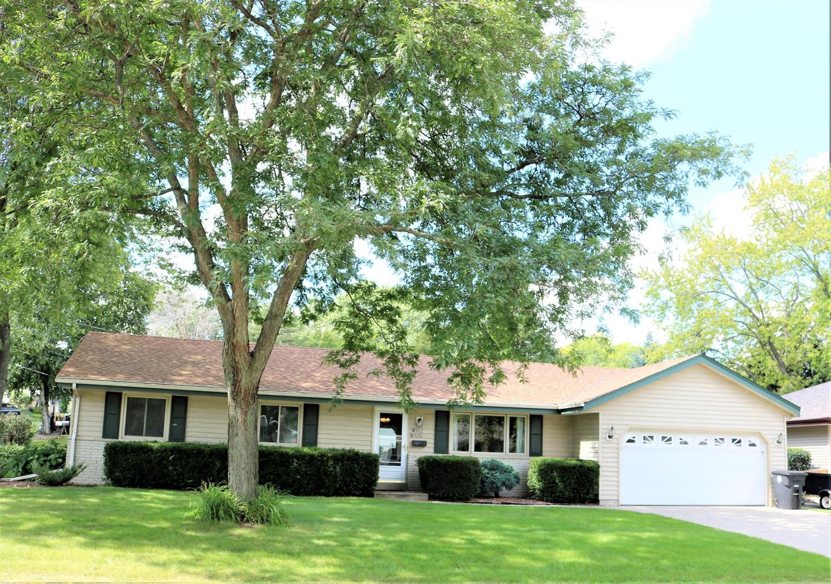 W172N9281 Shady Ln, Menomonee Falls, WI 53051