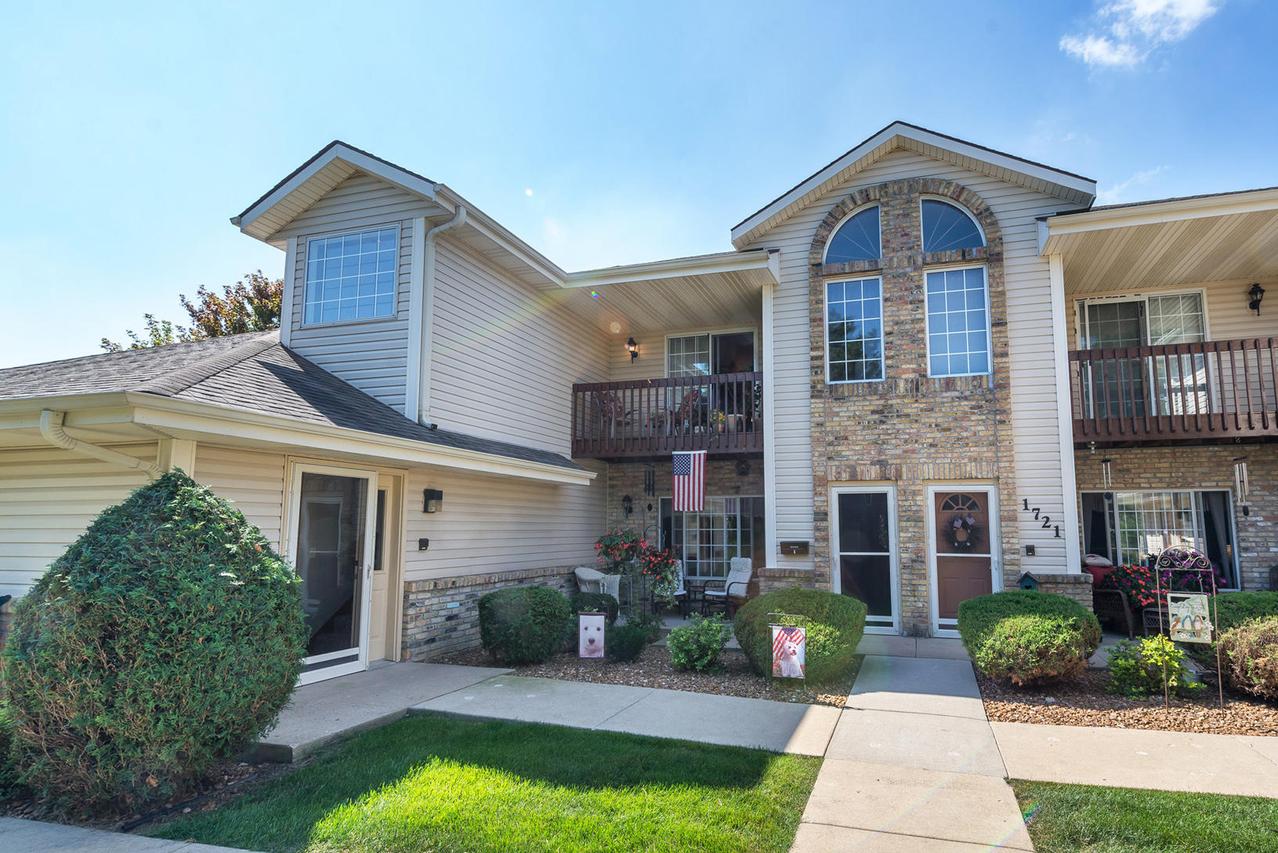 1721 Wisconsin St #5, Sturtevant, WI 53177
