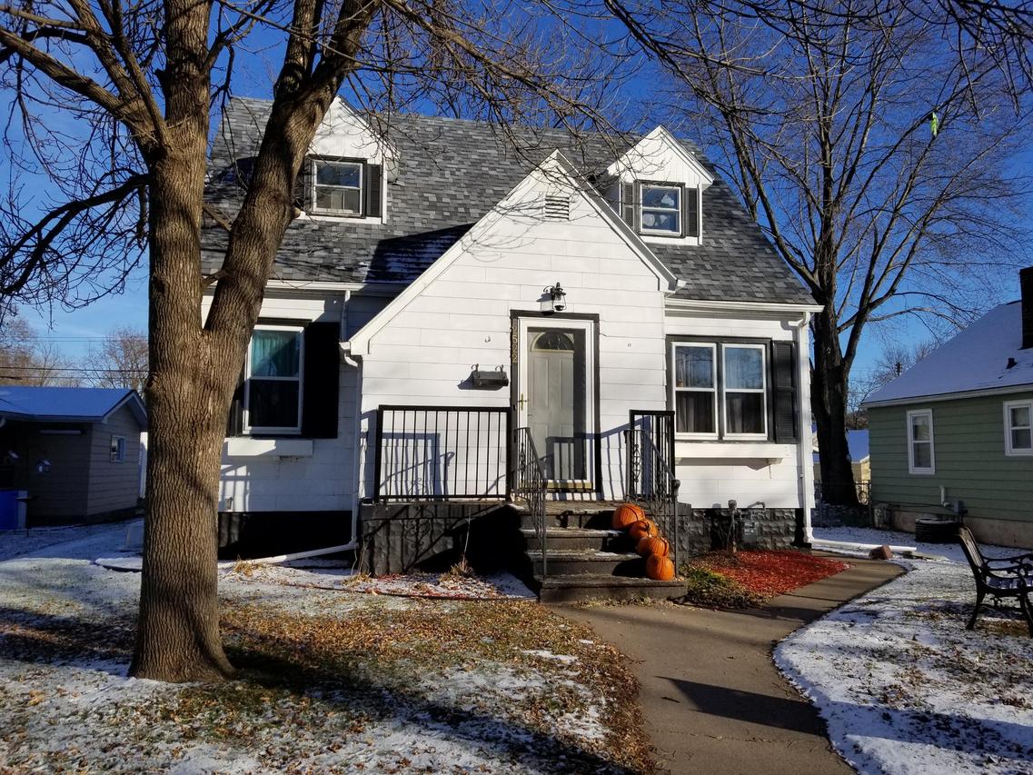 2522 Prospect, La Crosse, WI 54601