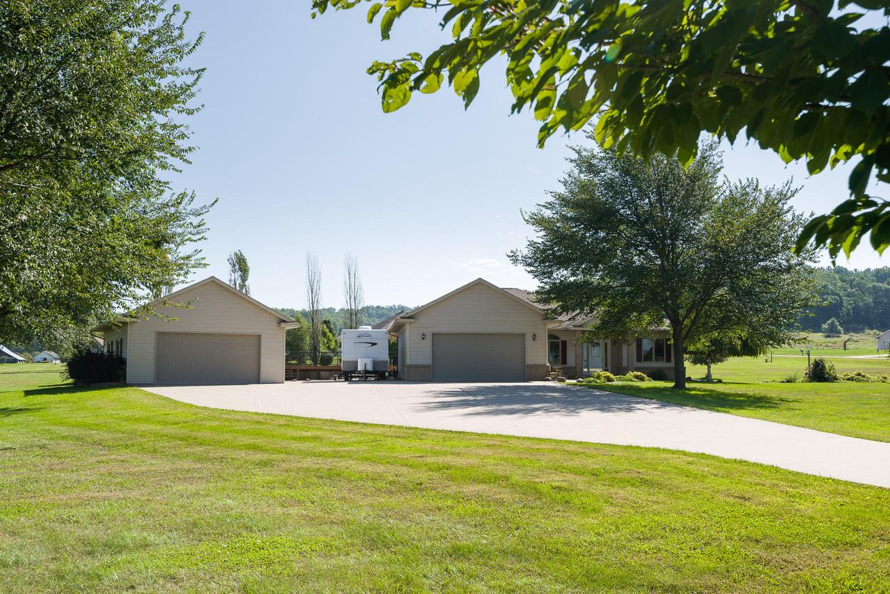 N6674 Forest Ct., Onalaska, WI 54636