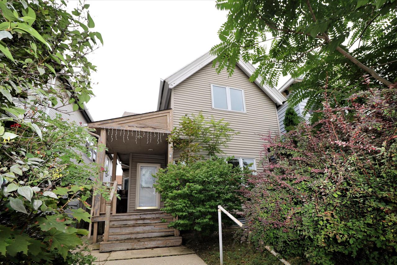 1014 S 26th St, Milwaukee, WI 53204