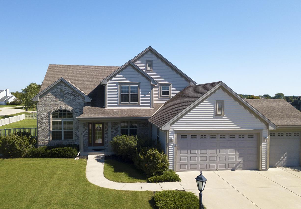809 Mansfield Dr, Eagle, WI 53119