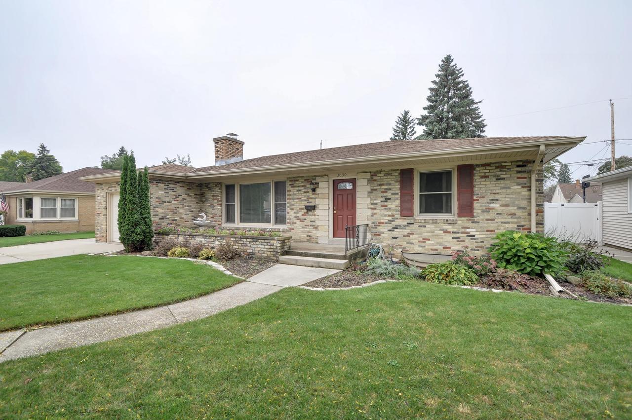 3030 Erie St, Racine, WI 53402