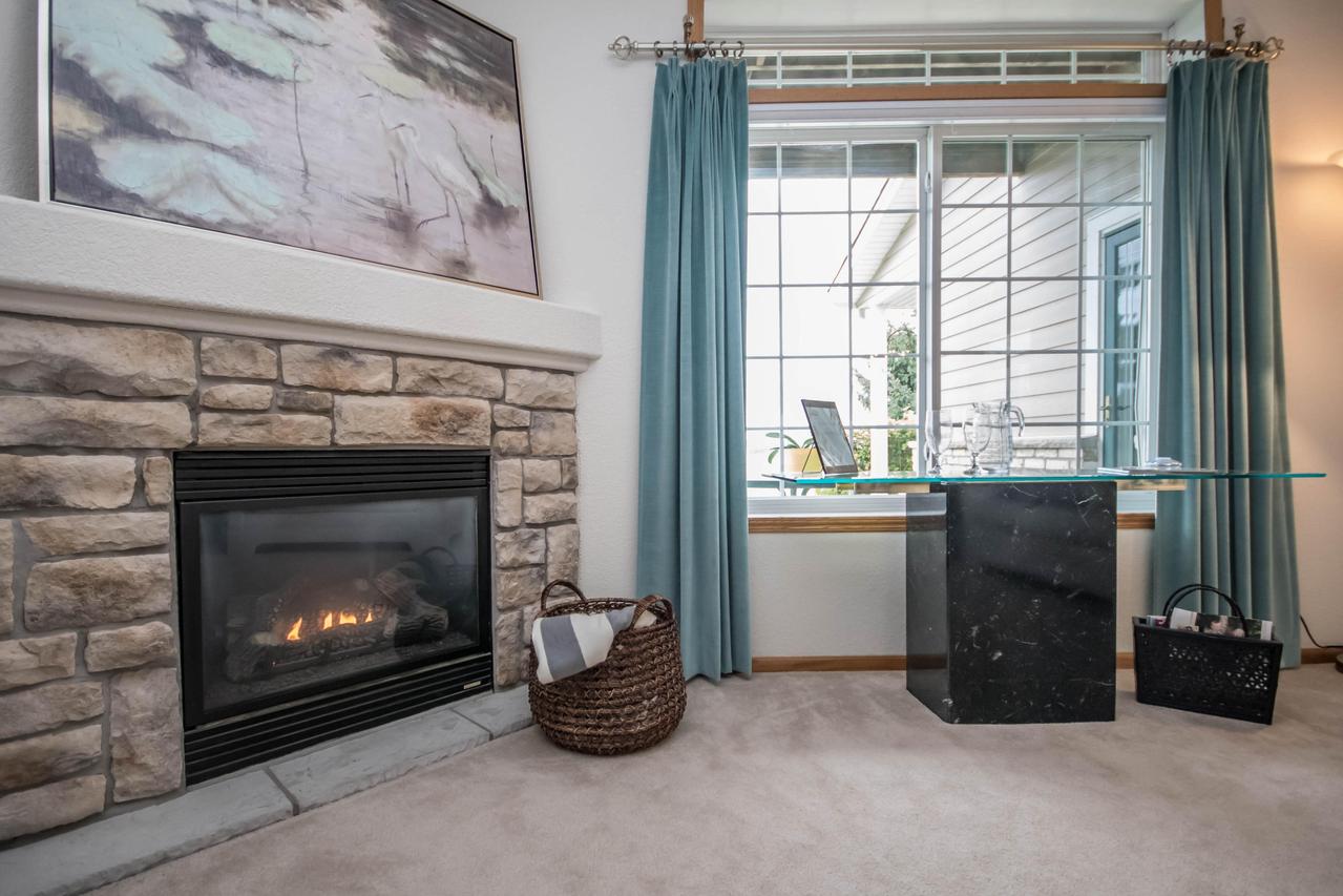 1040 River Pl. #6, Waukesha, WI 53189