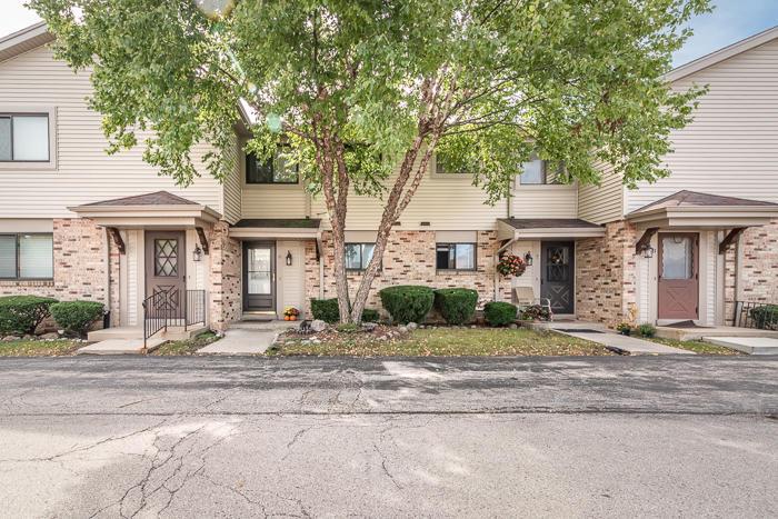 5827 Cambridge Cir #6, Mount Pleasant, WI 53406