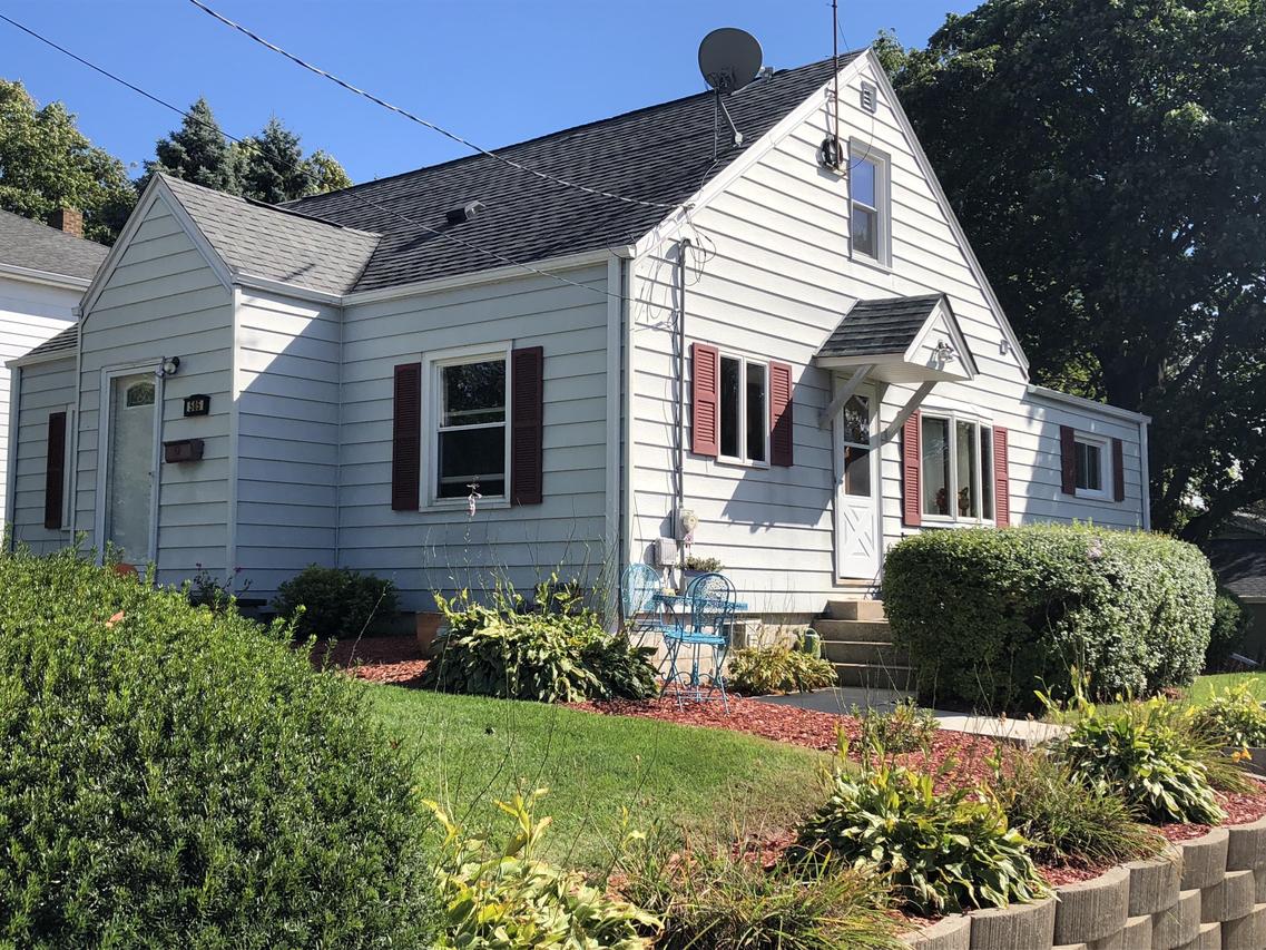 505 W Washington Ave, Hartford, WI 53027