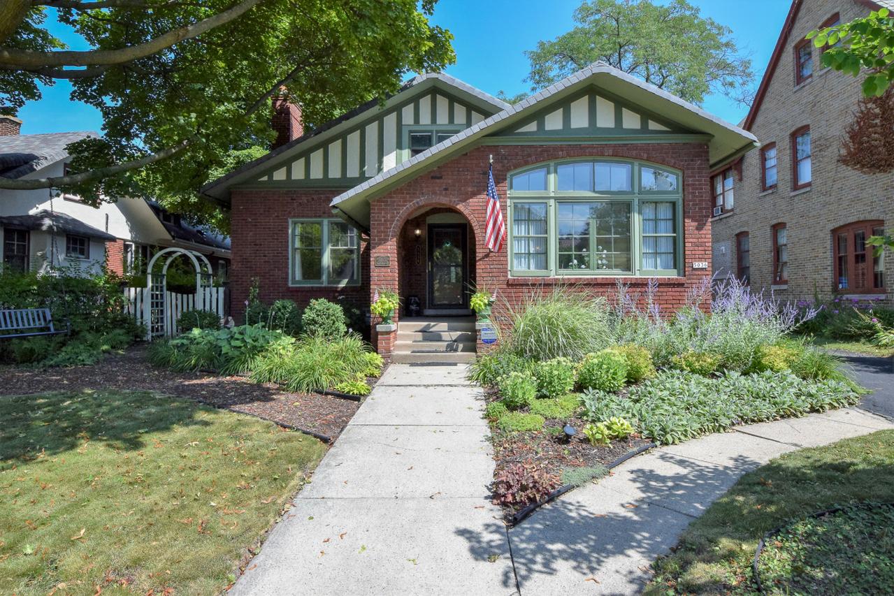 5036 W Washington Blvd, Milwaukee, WI 53208
