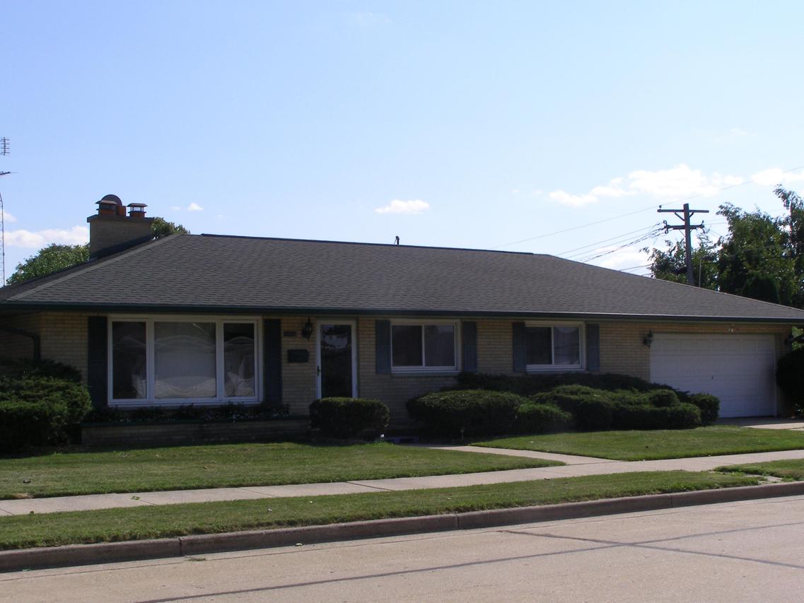 4601 Blue River Ave., Racine, WI 53405