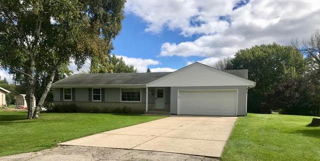 5020 S Magellan Dr, New Berlin, WI 53151