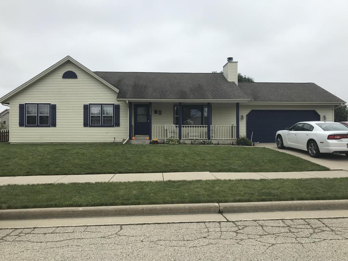 8809 Foxhaven Chse -, Sturtevant, WI 53177