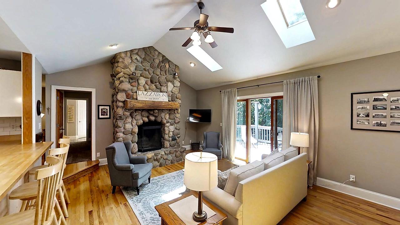5023 Theatre Rd., Delavan, WI 53115