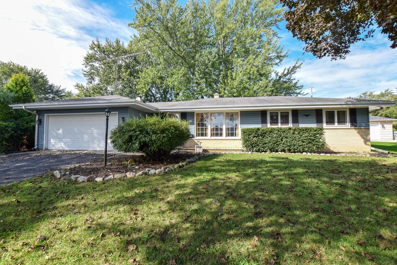 5607 S 33rd St., Milwaukee, WI 53221
