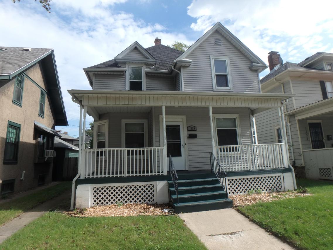 1329 Deane Blvd., Racine, WI 53405