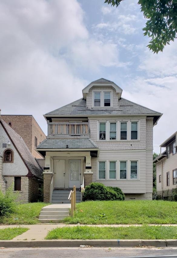3958 N 24th Pl #3960, Milwaukee, WI 53206