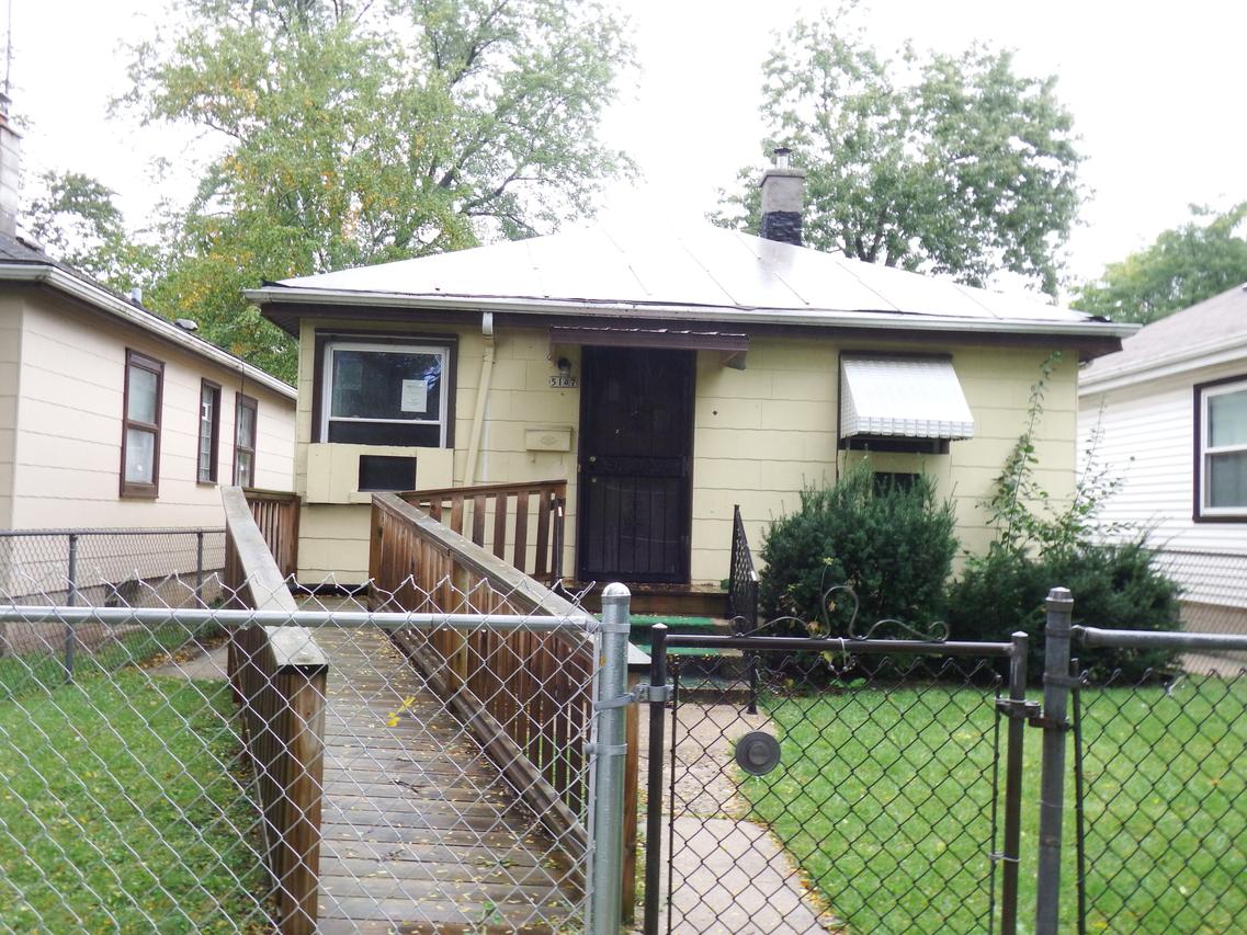 5147 N 38th St, Milwaukee, WI 53209