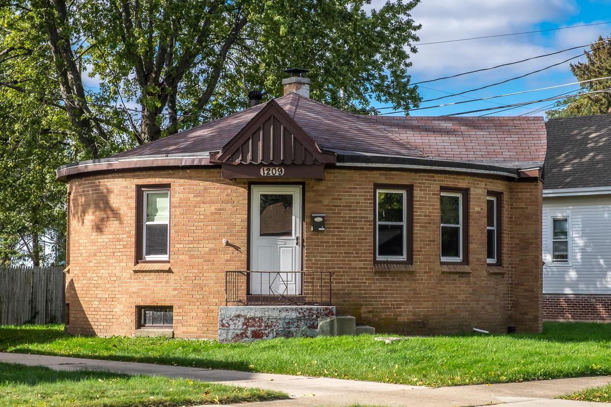 1209 Walton Ave., Racine, WI 53402