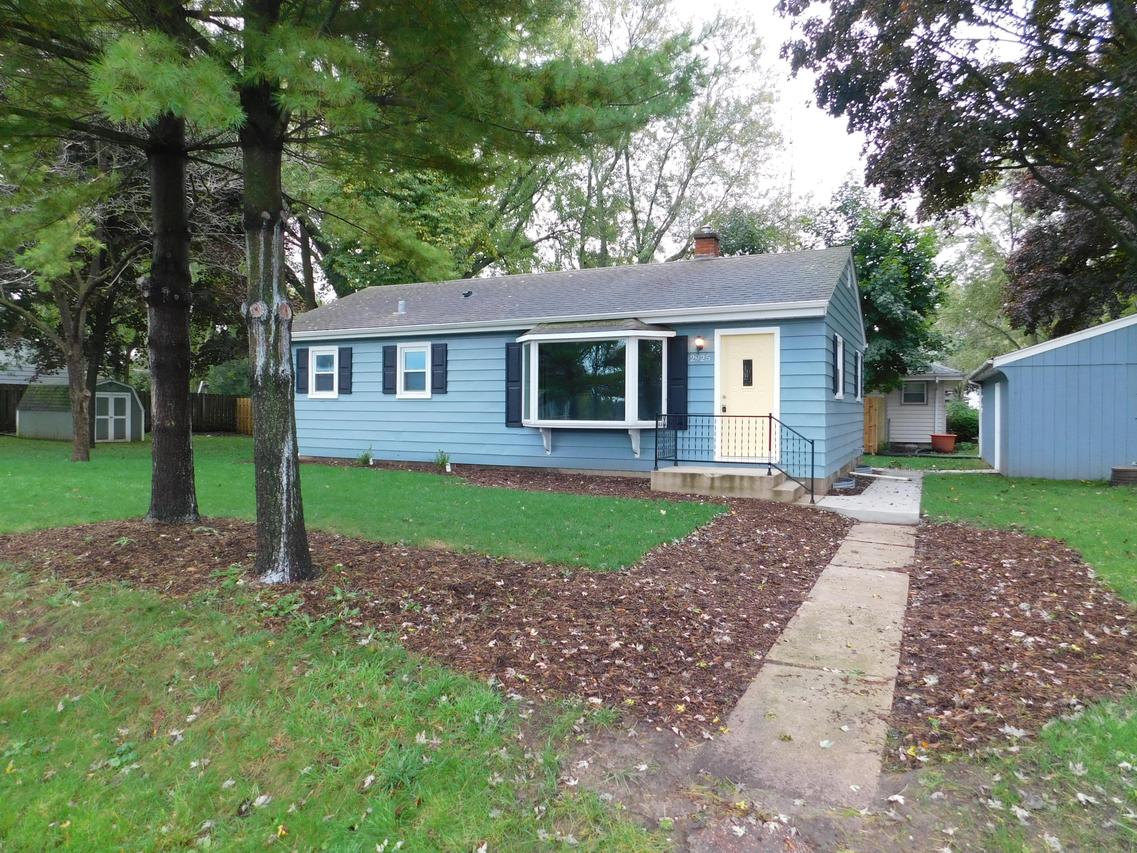 2925 Indian Tr., Caledonia, WI 53402