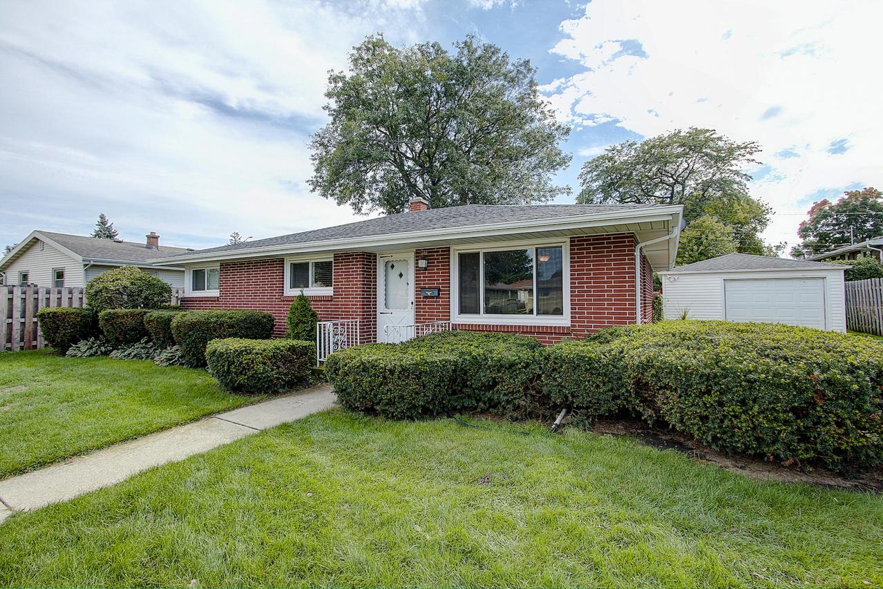 4709 Lindermann Ave., Racine, WI 53406