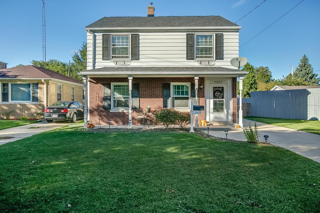 2002 Washington Rd, Kenosha, WI 53140