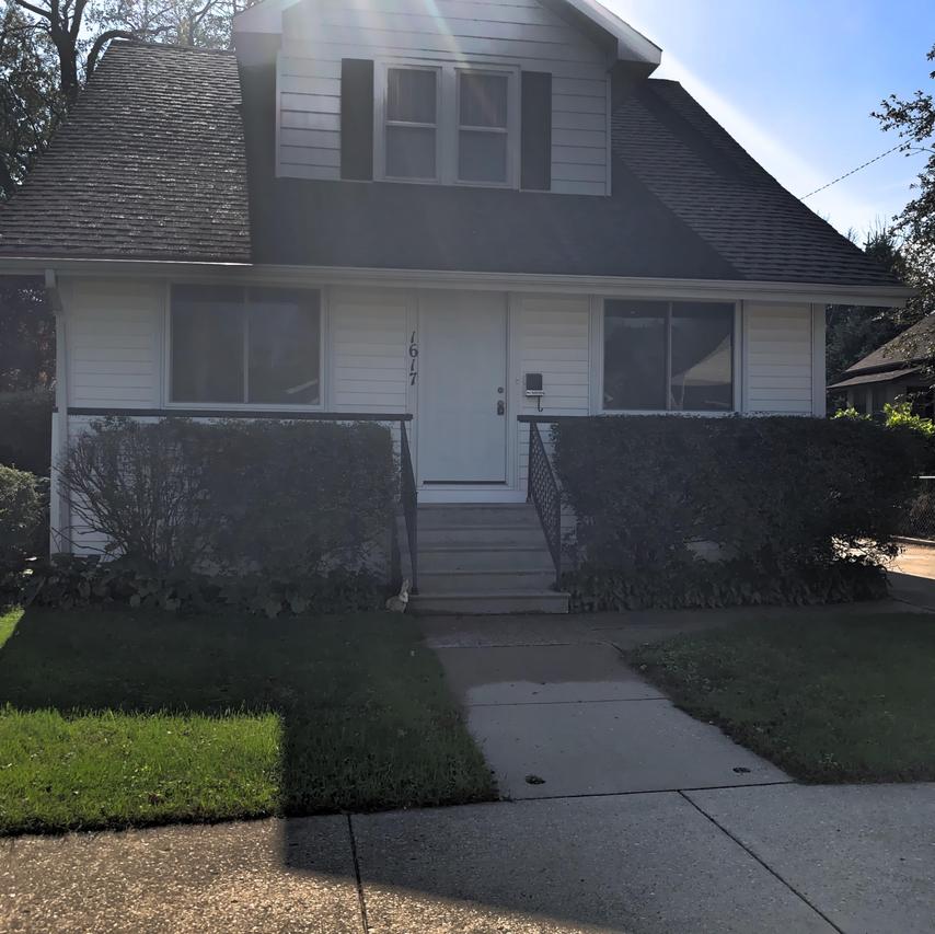 1617 73rd St, Kenosha, WI 53143
