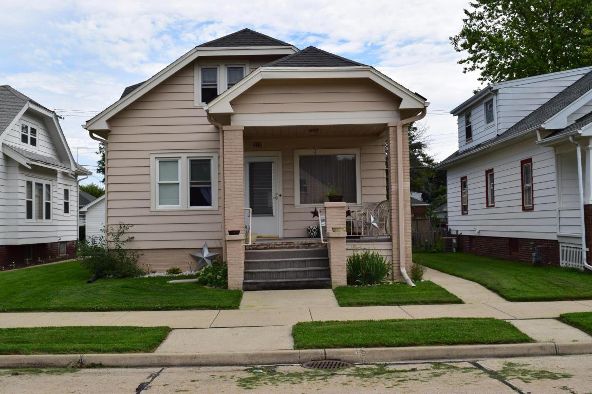2131 Saint Clair St., Racine, WI 53402