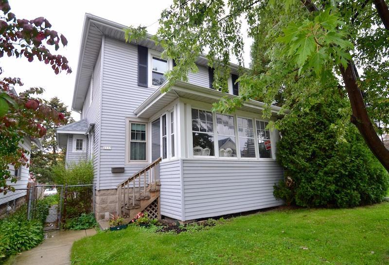 2137 S 76th St., West Allis, WI 53219