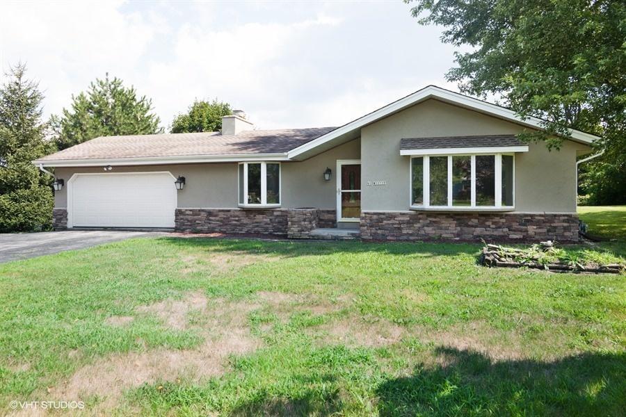 N5W31557 Huckleberry Way, Delafield, WI 53018