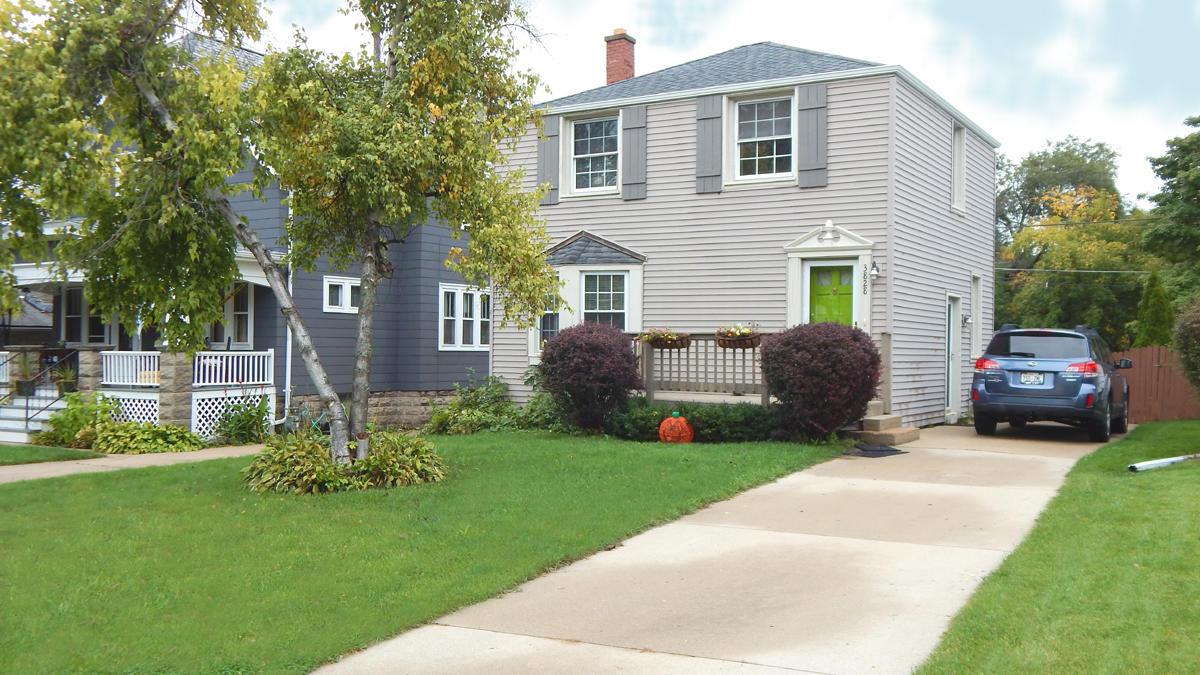 3828 S Whitnall Ave, Milwaukee, WI 53207