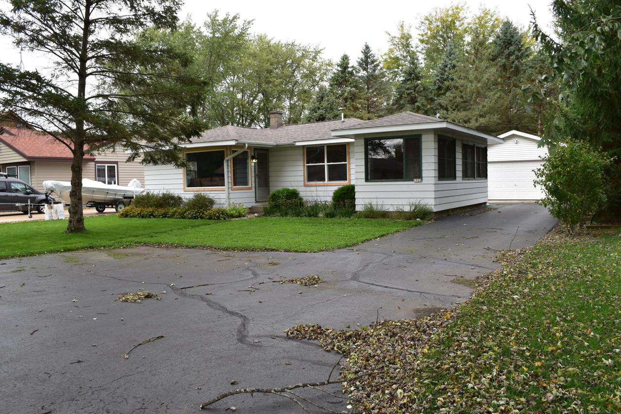 1522 Pheasant Ave, Twin Lakes, WI 53181
