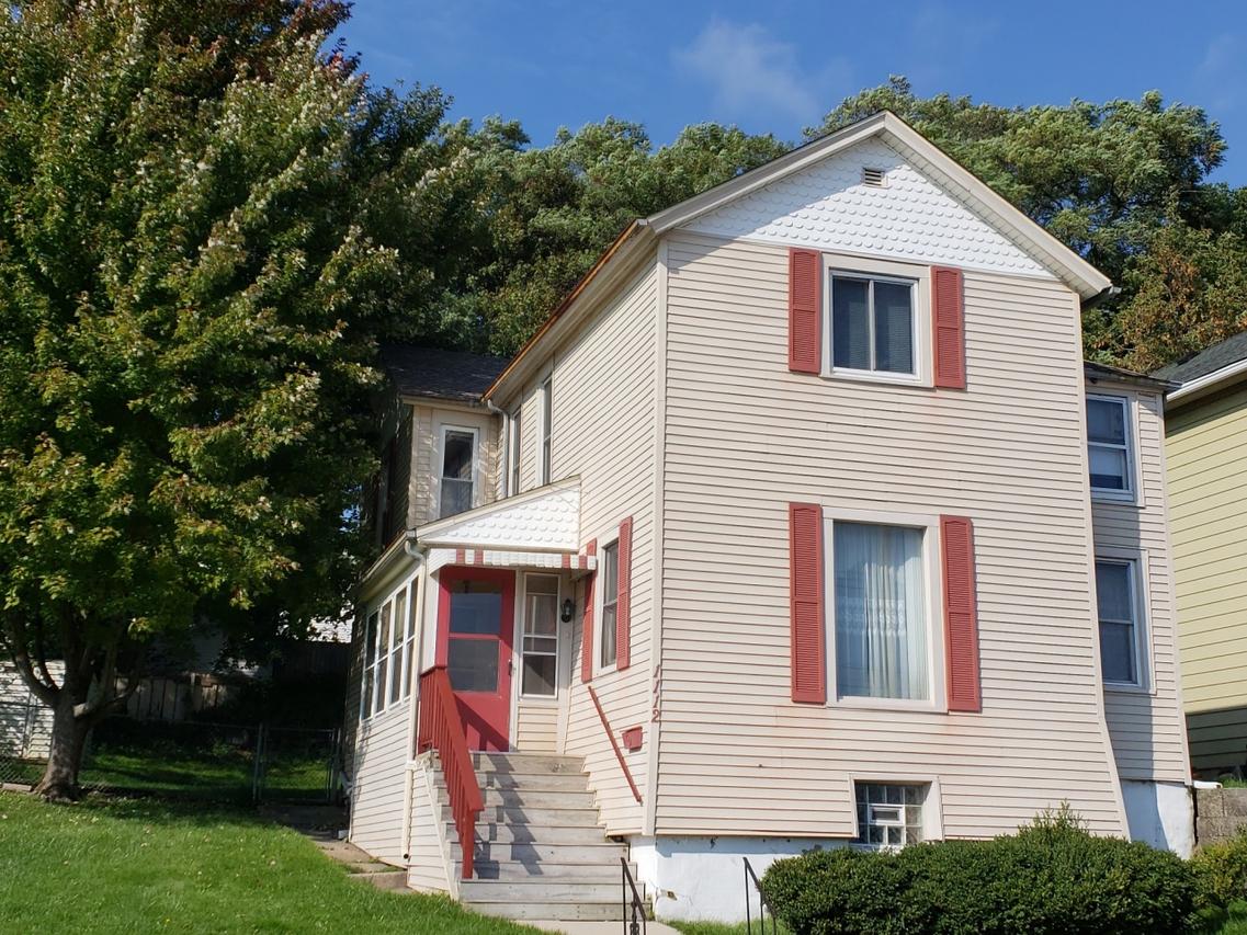 1112 N Wisconsin St, Racine, WI 53402