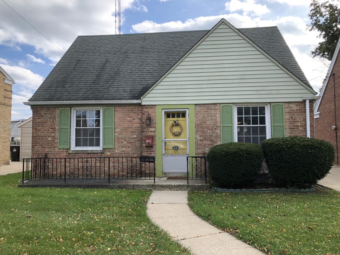 2405 Gillen St, Racine, WI 53403