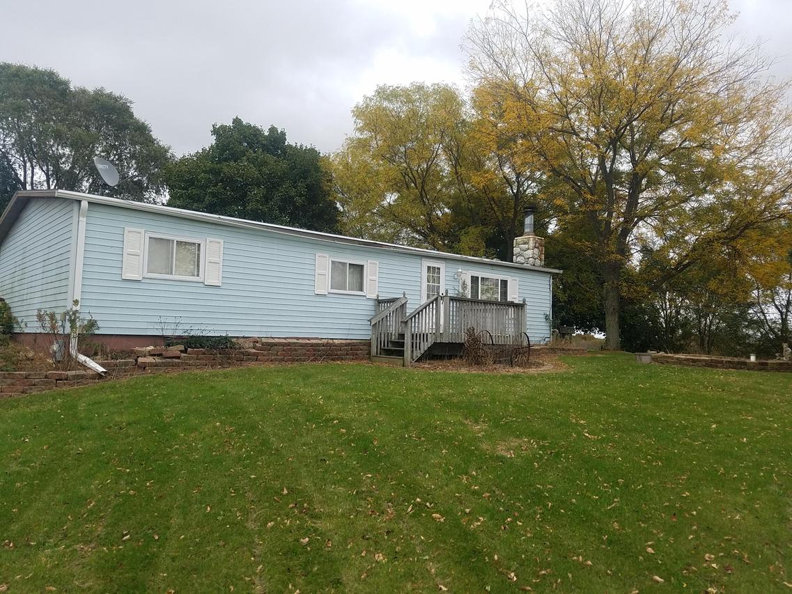 N5110 Christberg Rd, Farmington, WI 53549