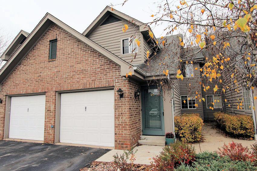 18755 Brookfield Lake Dr. #14, Brookfield, WI 53045