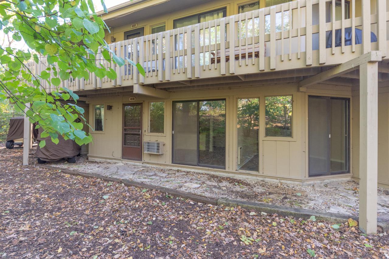 403 Deerpath - #401B, Fontana, WI 53125