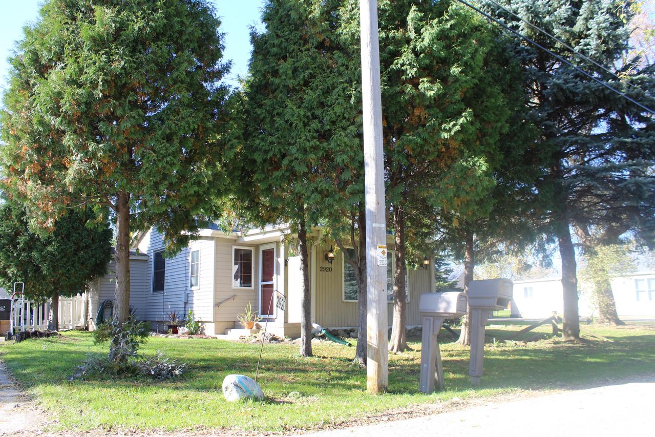 2920 Cottage Dr., Mount Pleasant, WI 53177