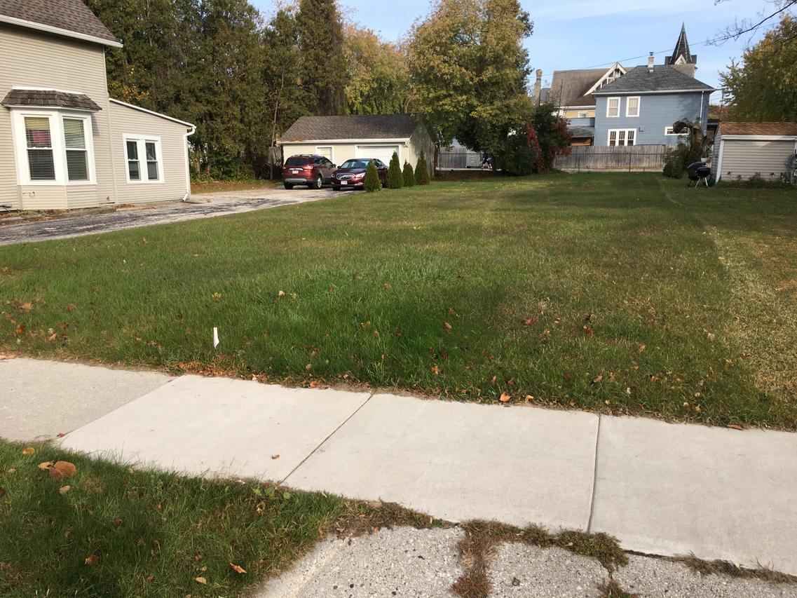 Lot Chicago St., Manitowoc, WI 54220
