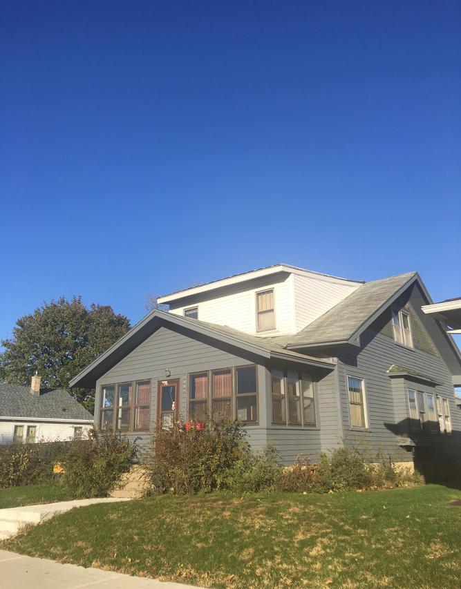 2410 George St, La Crosse, WI 54603