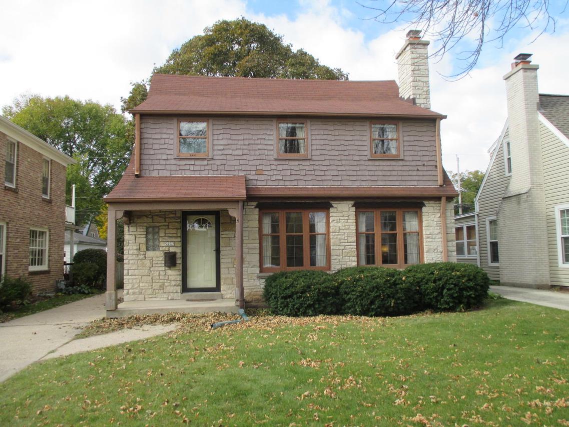5237 N Kent Ave, Whitefish Bay, WI 53217
